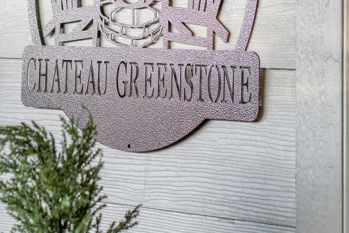 A warm welcome to Chateau Greenstone - where your mountain escape begins