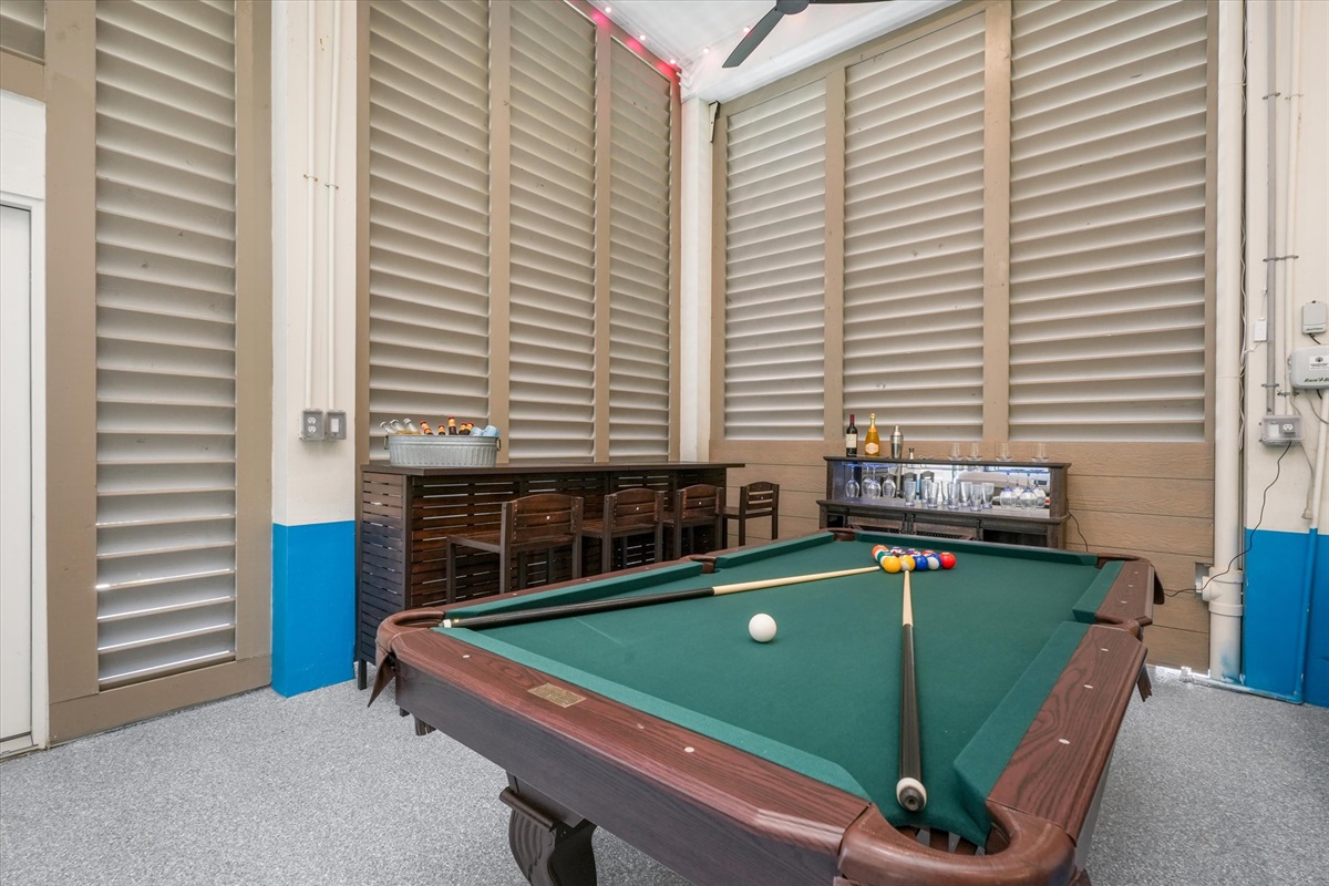 e70b58d31ede47b9aeabb89a4bab1cc9 Large | Beachhouse | Texas | TX | Vacation Homes | Galveston | Crystal Beach | Kokomo | Breezy Days | Beachfront Elegance | Sunrise Serenity | Southern Sands Property Management, LLC