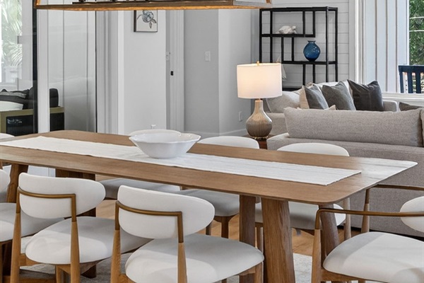 Dining | On Beach Time | 6 30th Ave, Isle of Palms, SC | IOP Escapes
