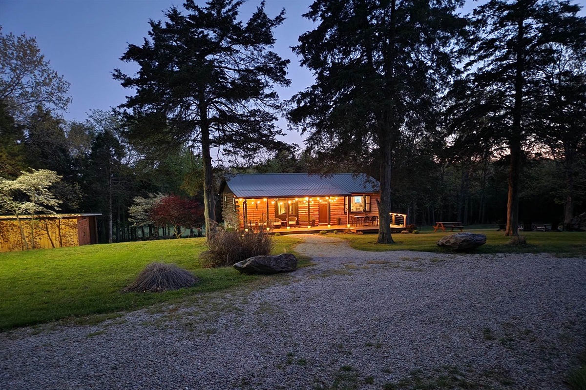 See for yourself the magic of Cedar Grove Cabin.