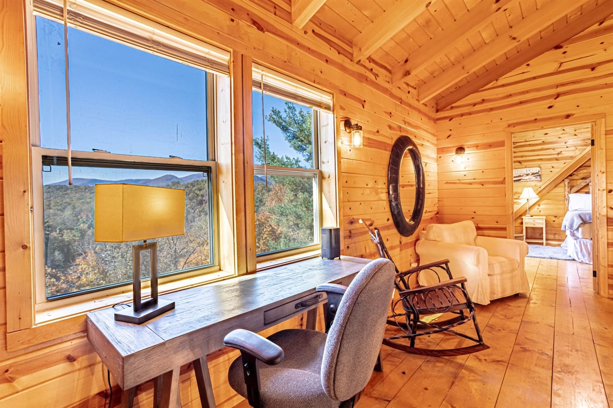 Loft office. If you have to work open the window and enjoy the sound of the river and the beautiful view.
