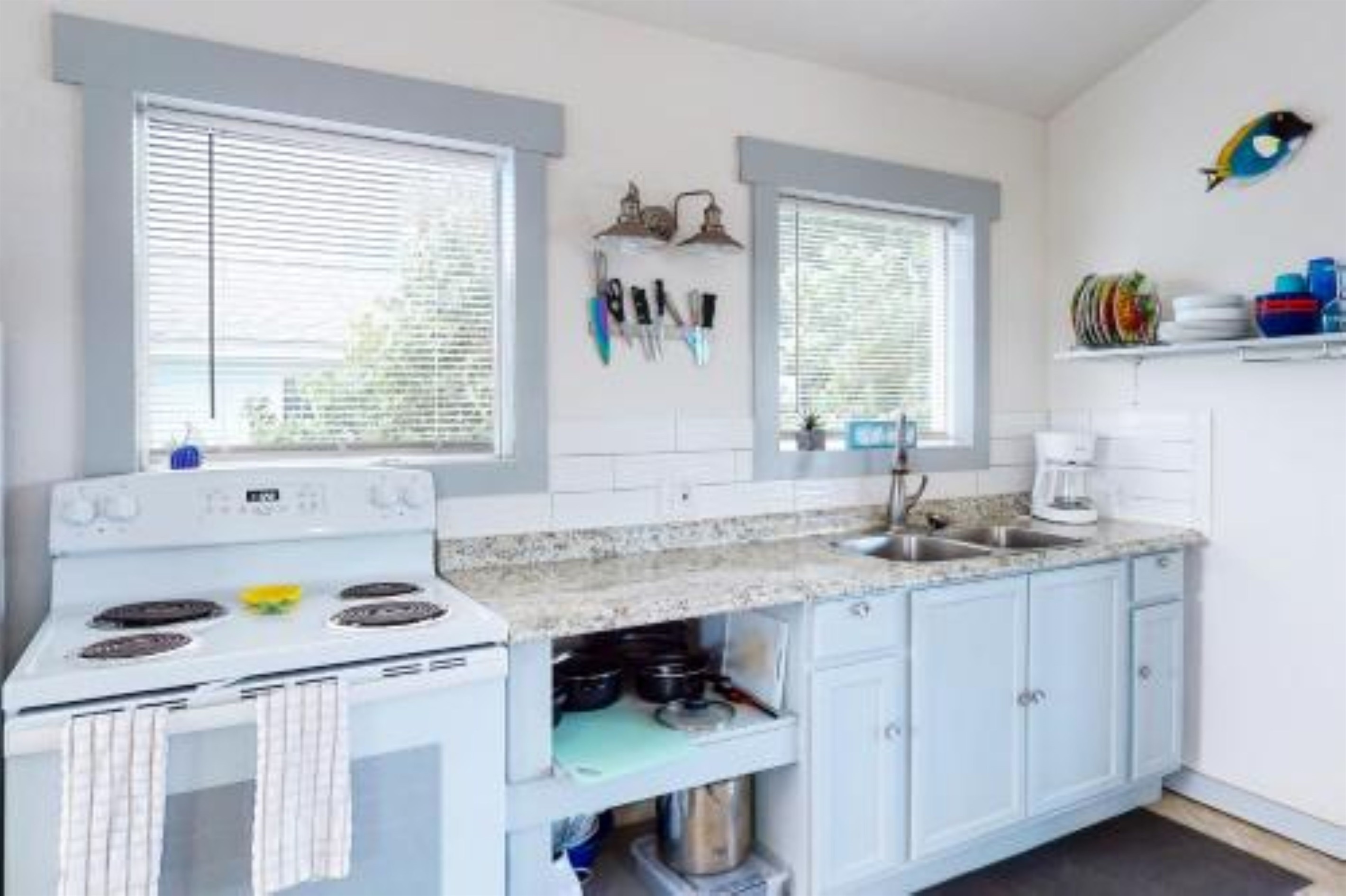 Nicely equipped kitchen