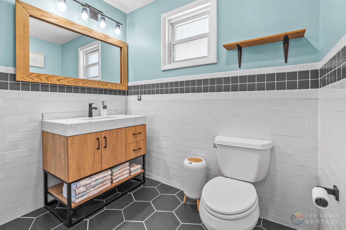 Newly renovated Full Master Bathroom