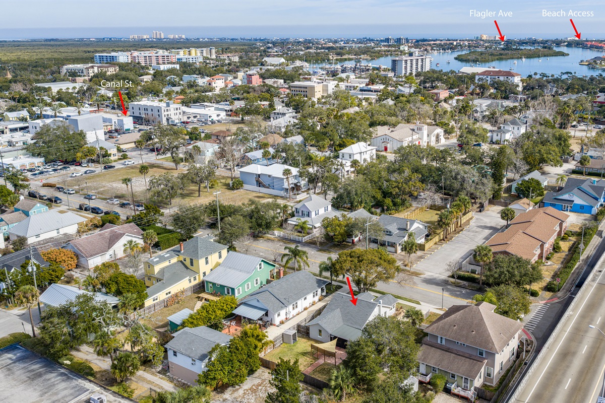 Perfectly located just a short walk to Canal Street!