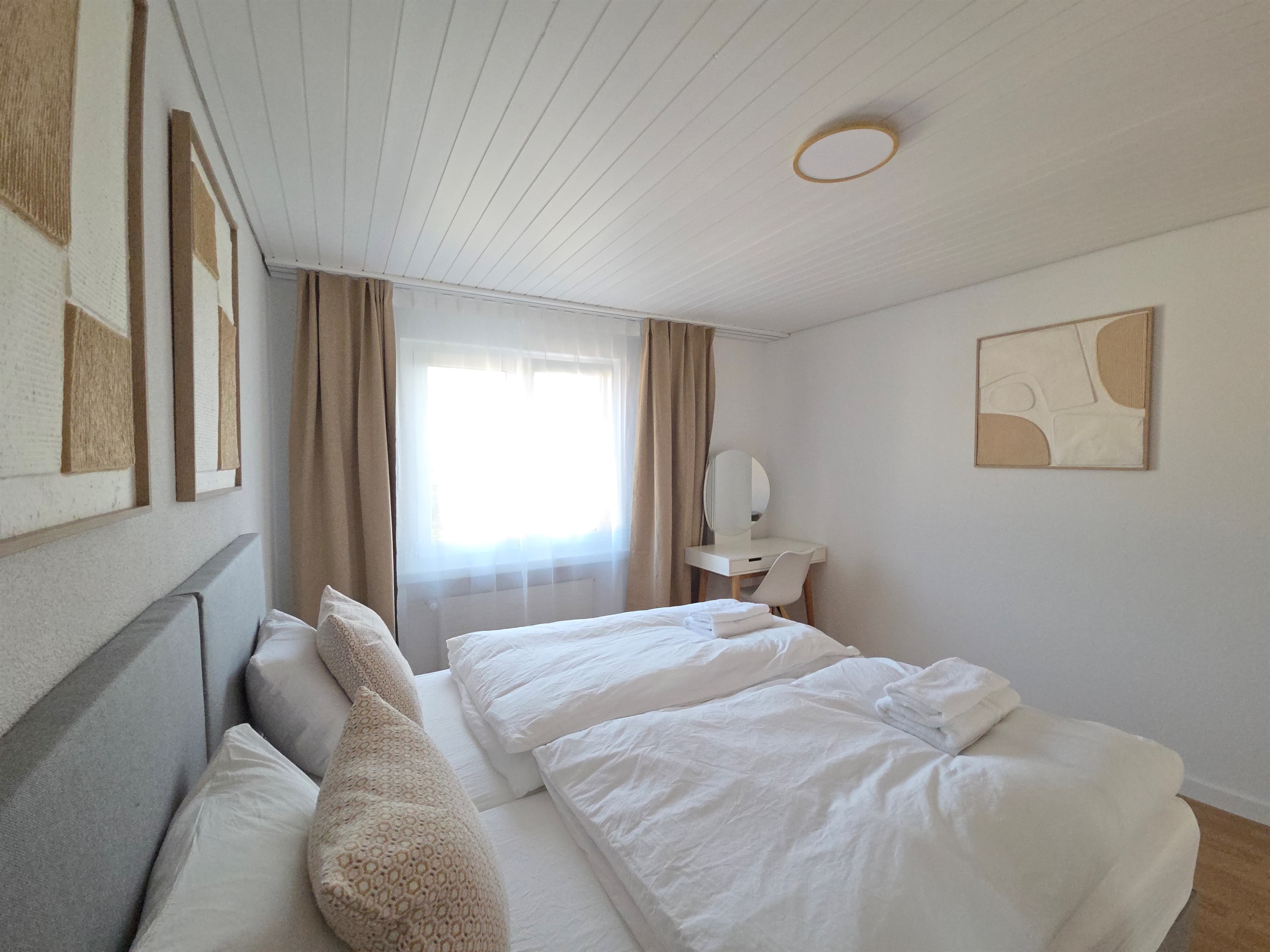 Bedroom 2 with 2 Twin beds (90x200 each)