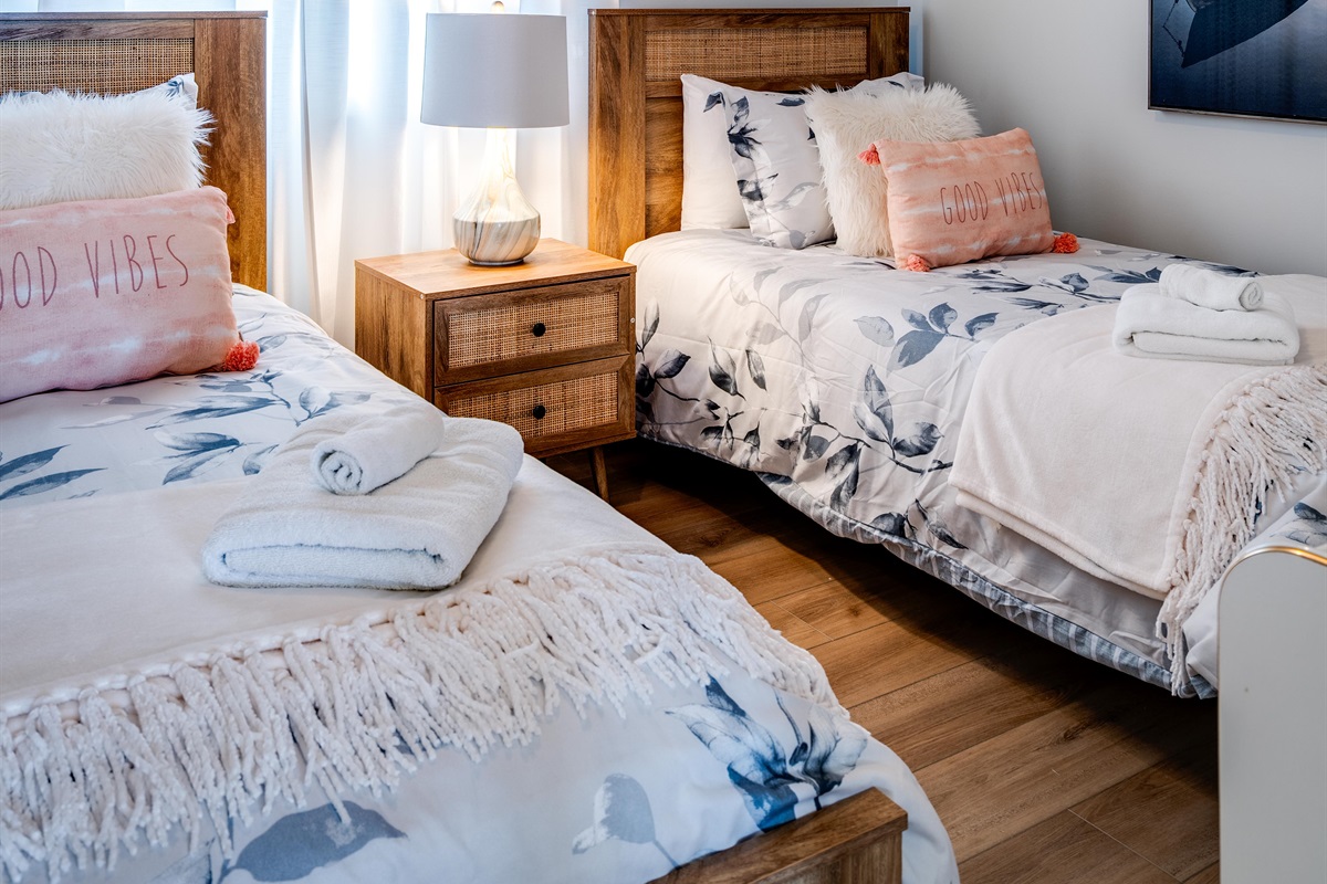 2 Single bed Bedroom