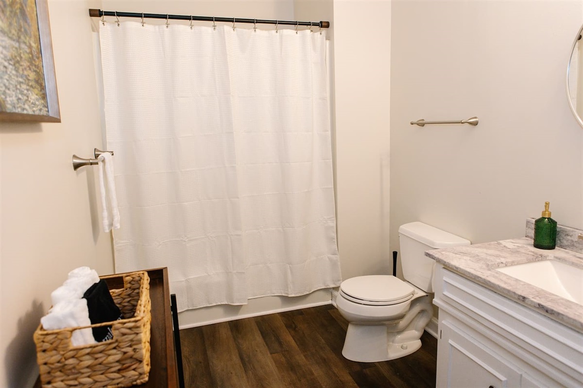 1 Full Bathroom with plenty of space