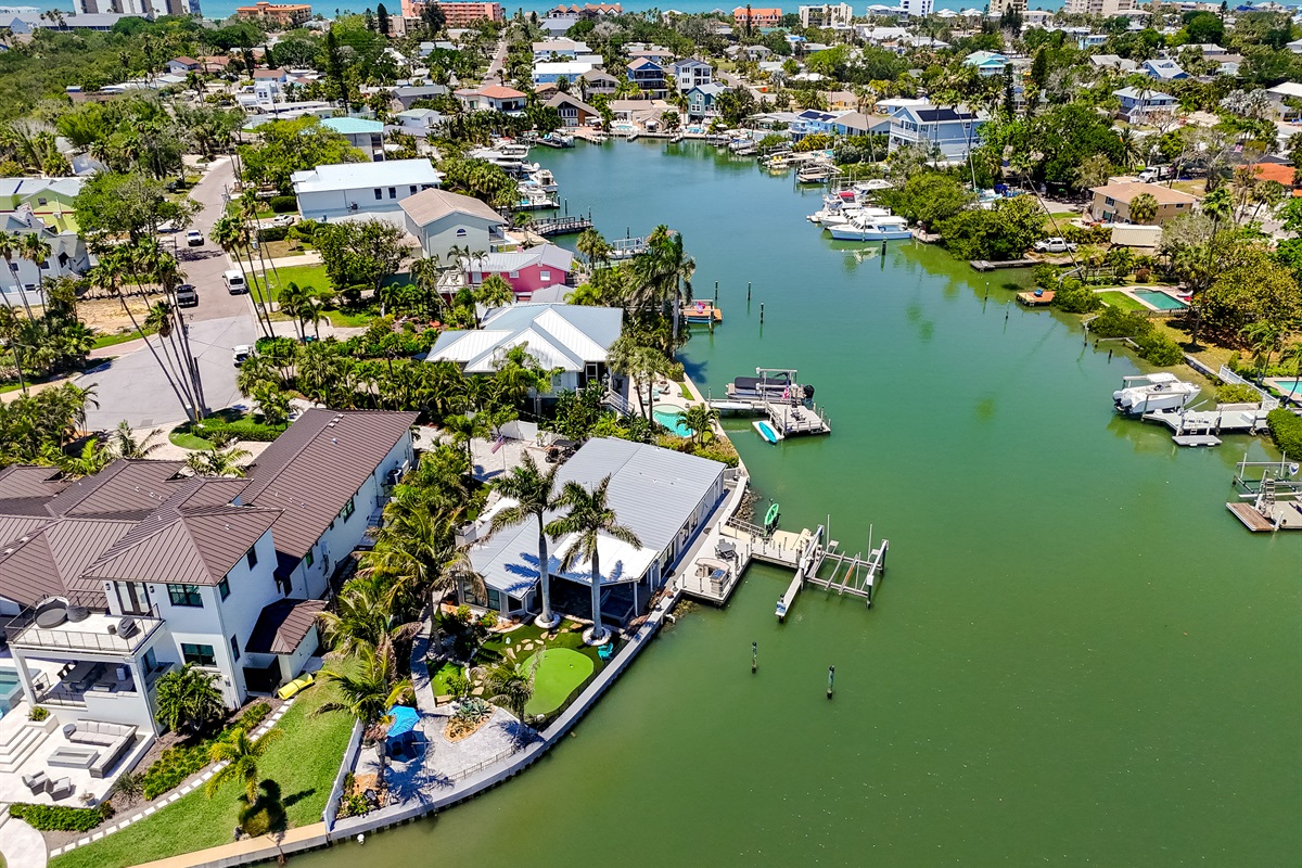 Situated in a great neighborhood