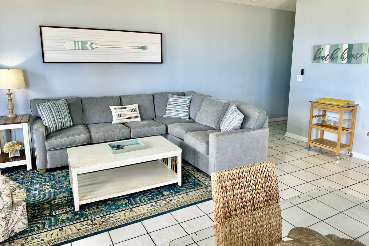 Spacious living room area!