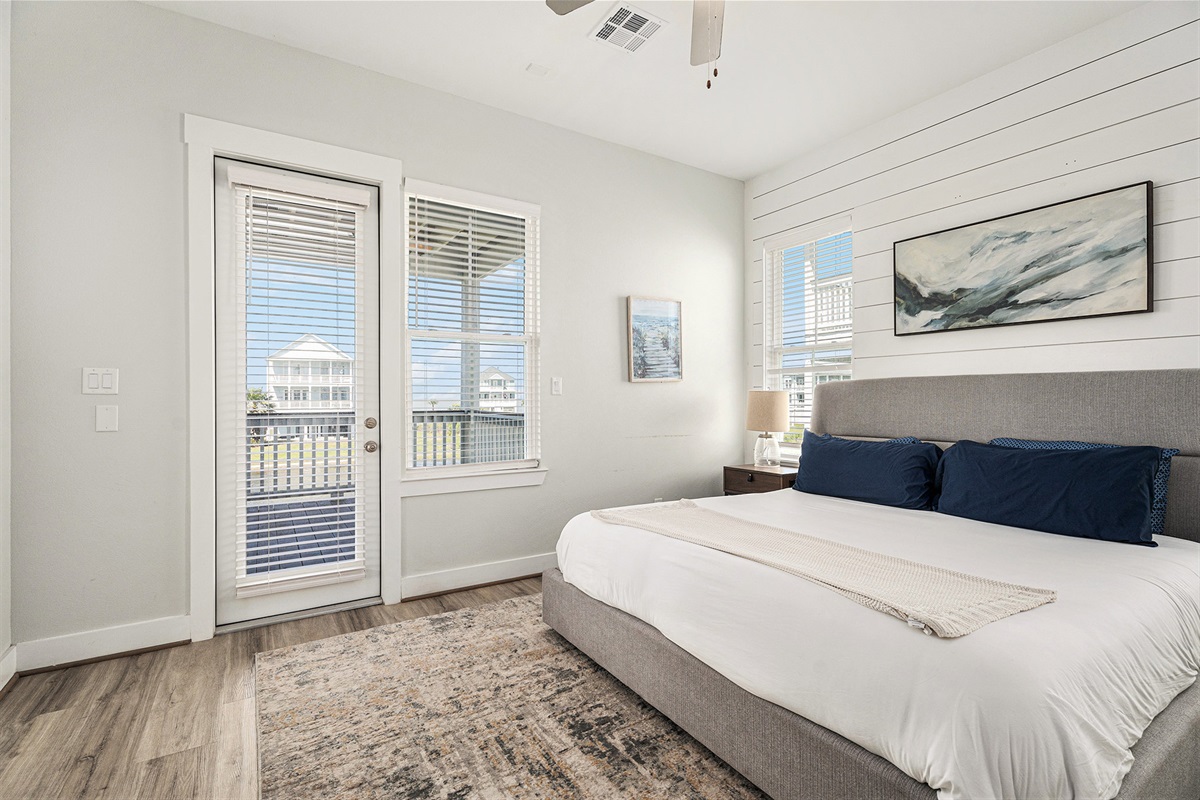 e772d2d3d91e4d209ffaf53a256d03c2 Large | Beachhouse | Texas | TX | Vacation Homes | Galveston | Crystal Beach | Kokomo | Breezy Days | Beachfront Elegance | Sunrise Serenity | Southern Sands Property Management, LLC