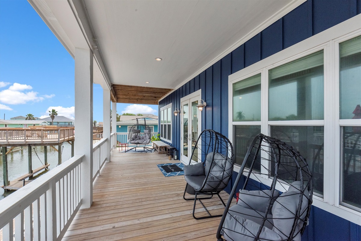 e7783eb26a9c475fb850e6b98c1c7679 Large | Beachhouse | Texas | TX | Vacation Homes | Galveston | Crystal Beach | Kokomo | Breezy Days | Beachfront Elegance | Sunrise Serenity | Southern Sands Property Management, LLC