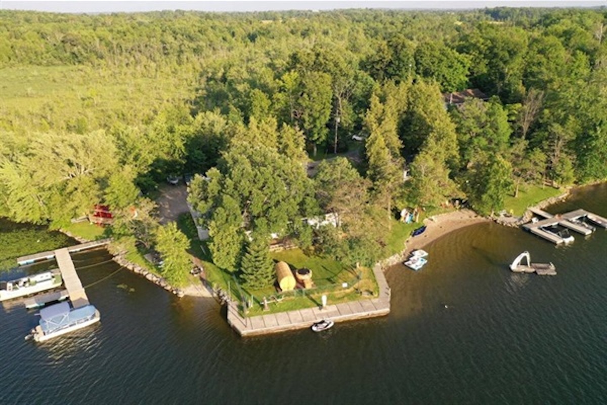 Aerial view of Paradise Escape and the waterfront property