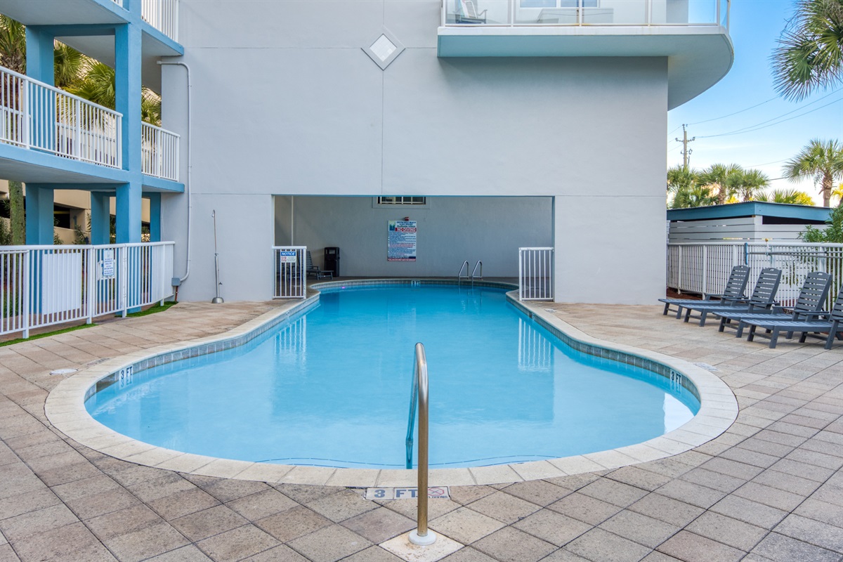 Indoor/Outdoor pool on beachside