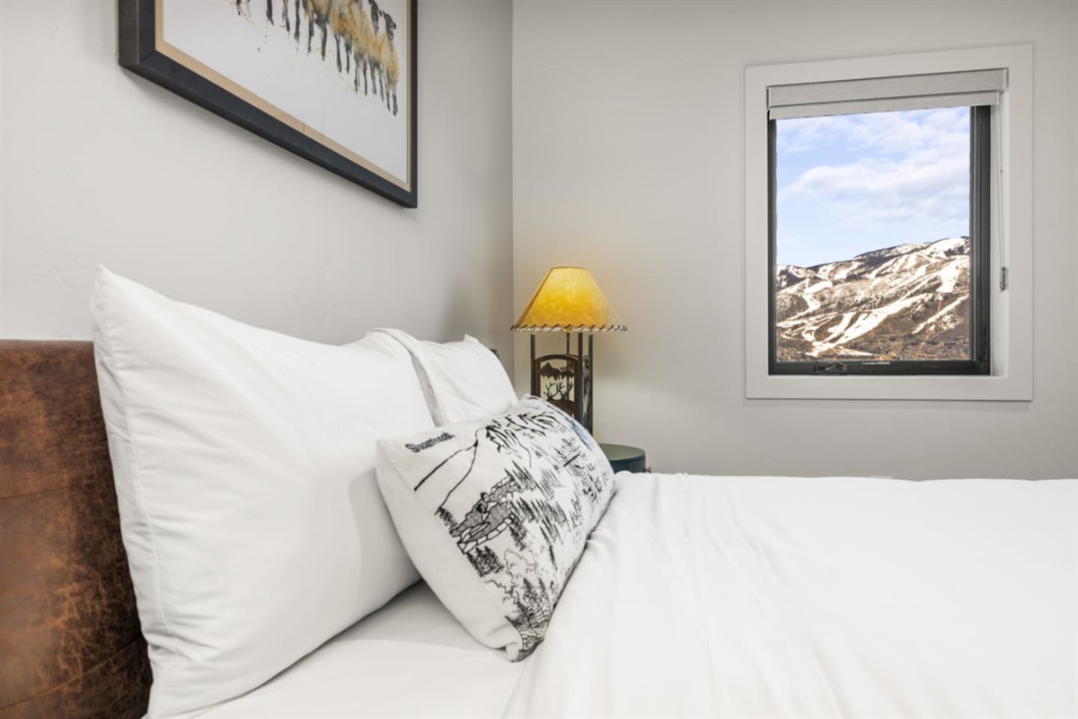 Queen Bedroom 2 with Steamboat Resort View
