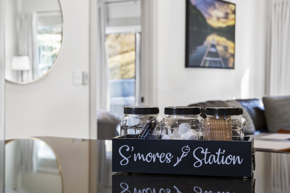 Smore's Station