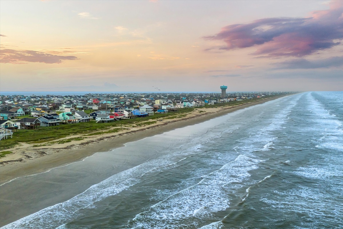 e7a3522a9b84459d992c6d6566c1ccd5 Large | Beachhouse | Texas | TX | Vacation Homes | Galveston | Crystal Beach | Kokomo | Breezy Days | Beachfront Elegance | Sunrise Serenity | Southern Sands Property Management, LLC