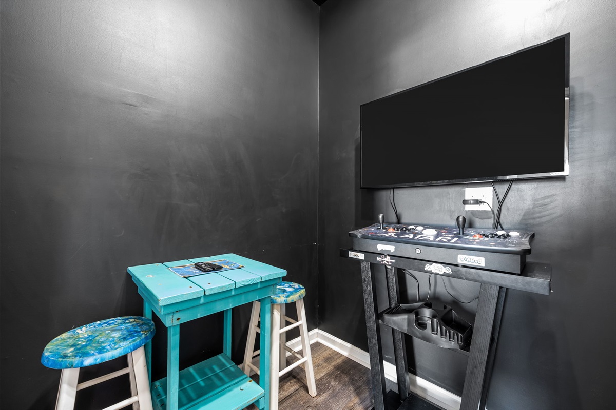 Our arcade pedestal with over 10K games, including the classics, will spark fun for adults and kids alike.