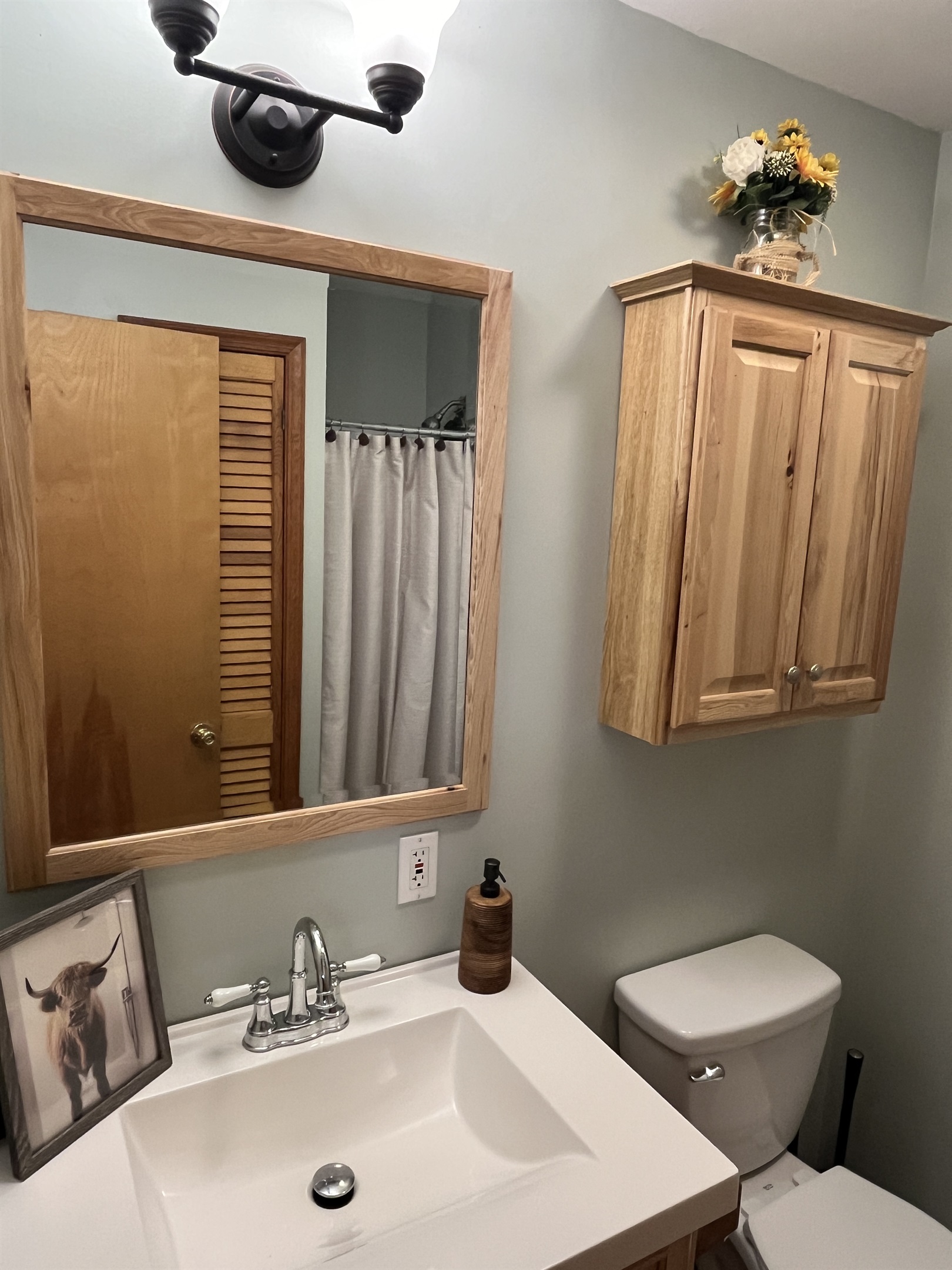 1st floor bath w/shower off kitchen
