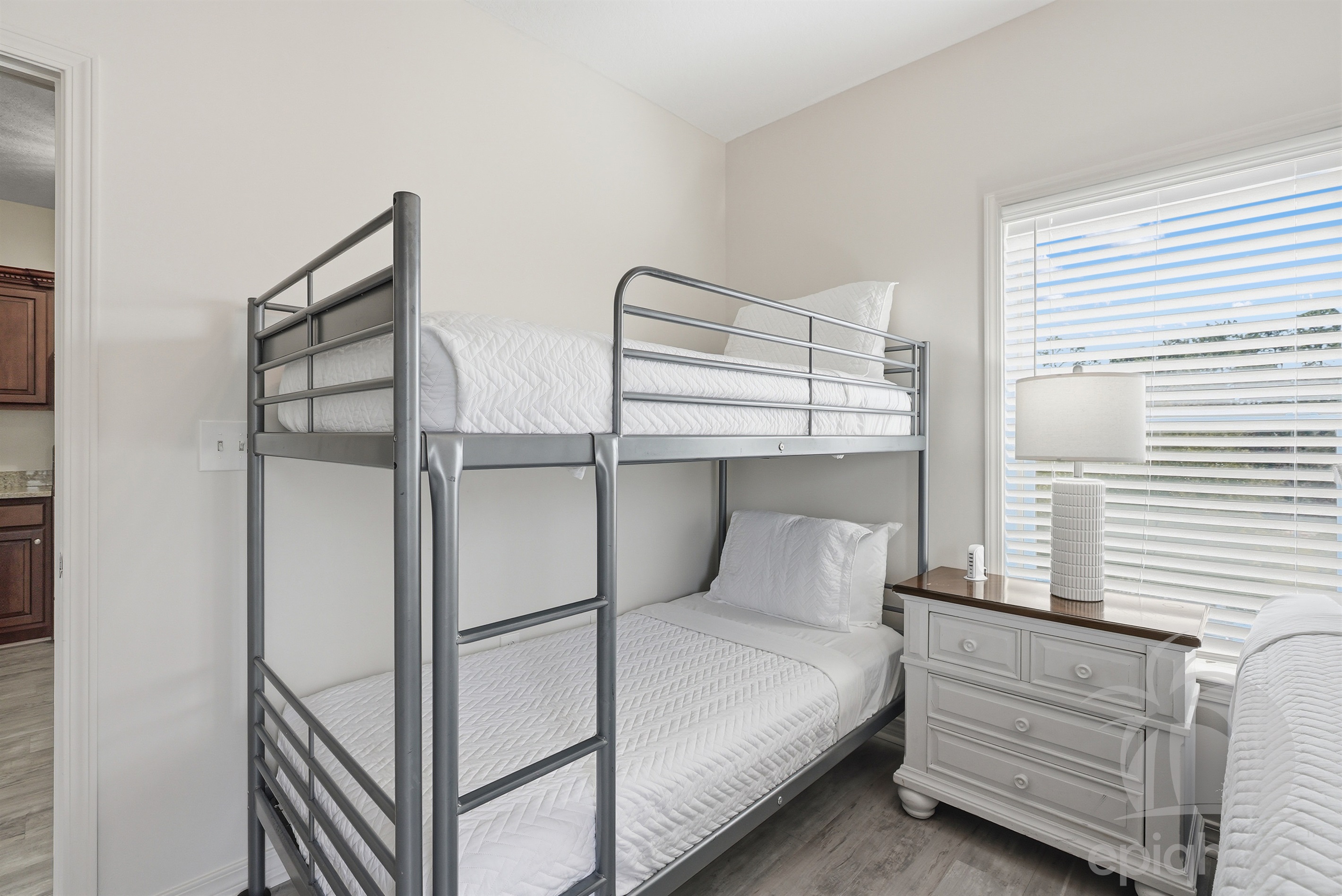 Bunk beds Twin over Twin