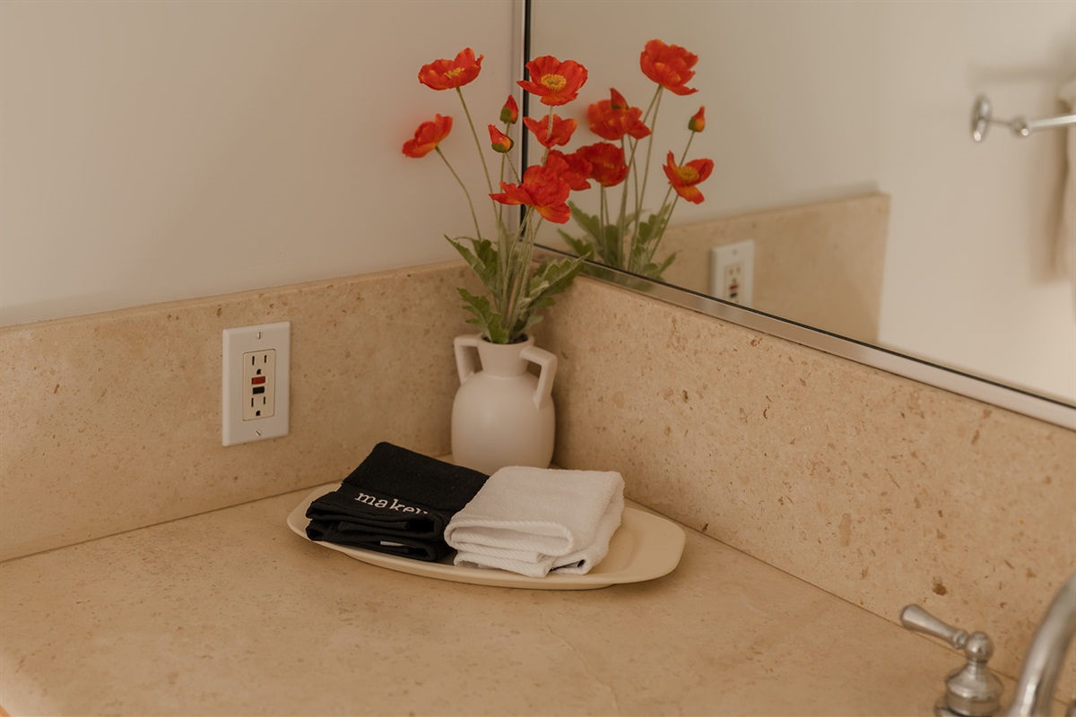 Green Lady Room En Suite Bathroom