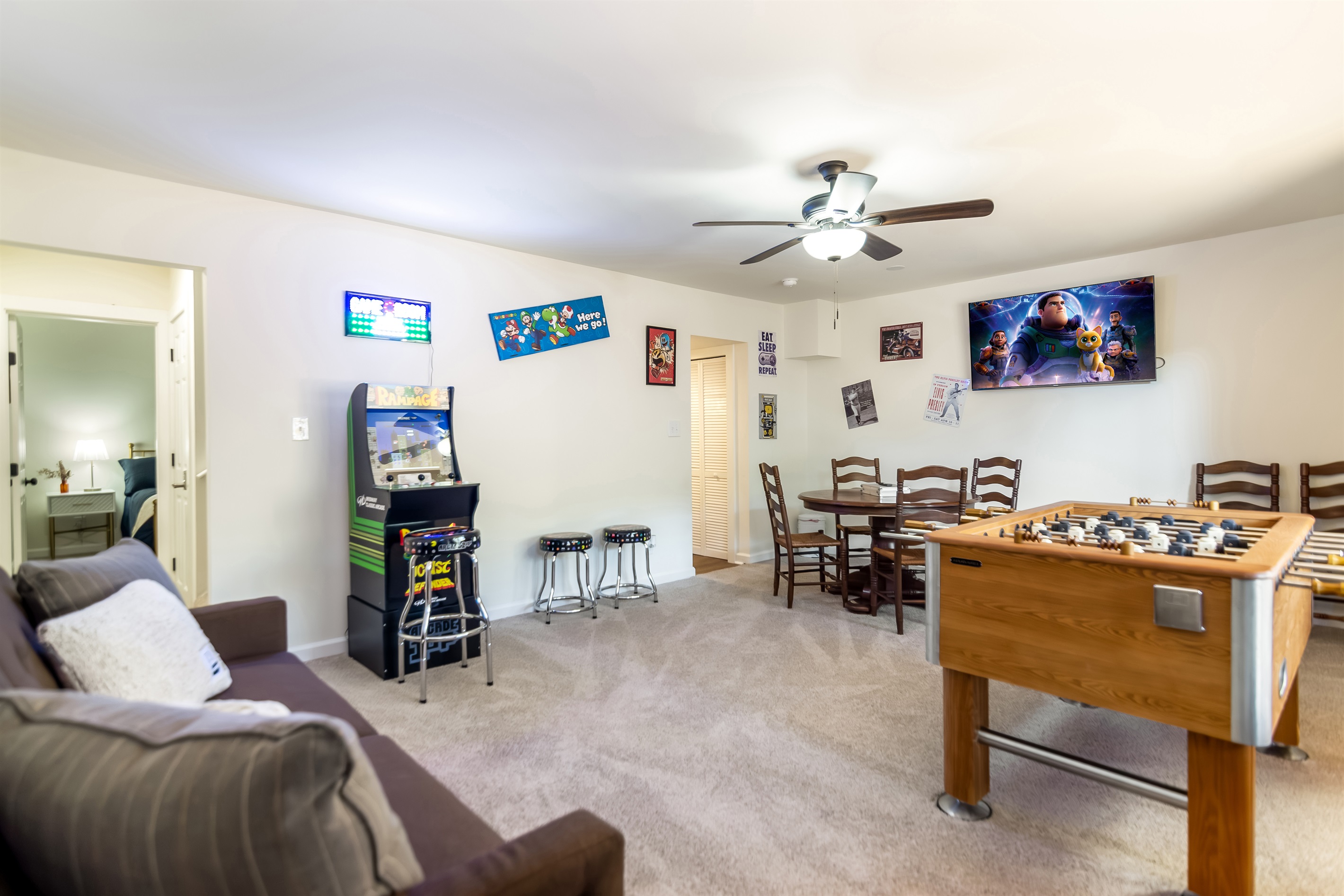 Luxury townhome + Modern + Walk to DT + Game Room 5