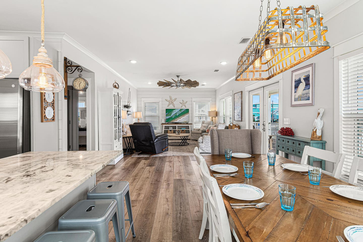 Plenty of seating and room to spread out for the whole family.