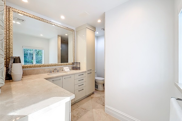 Lots of counter and mirror space. 