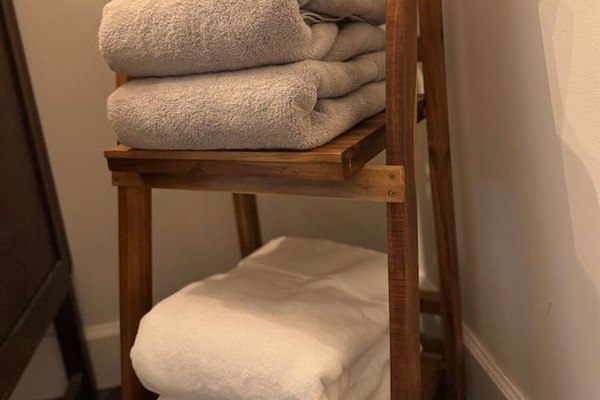 Wrap yourself with Plush and luxurious high end towels