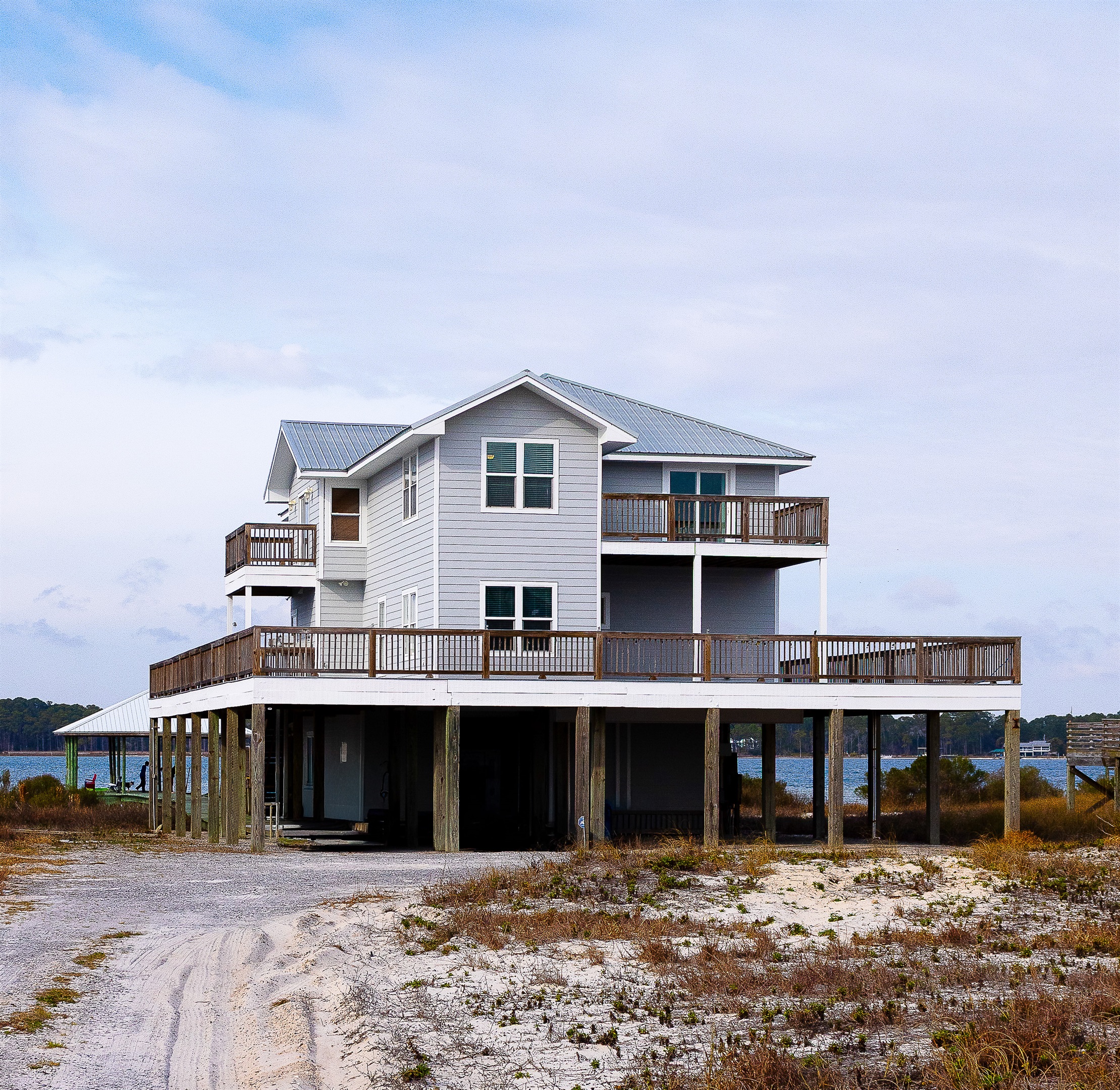 Front of home faces Gulf views