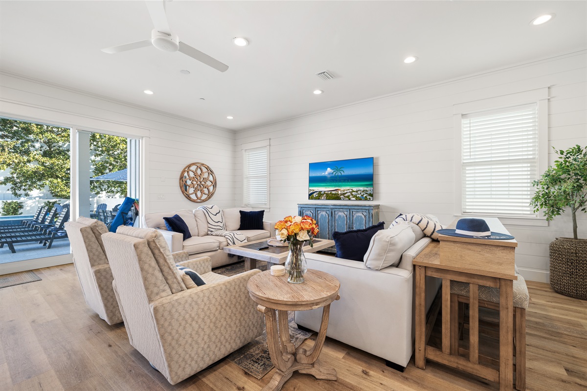 Living room just off the kitchen with comfortable seating