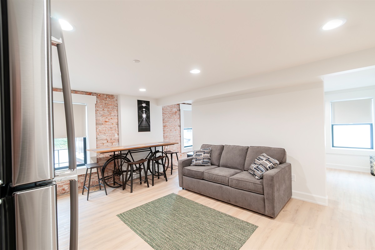 Living Room/Kitchen