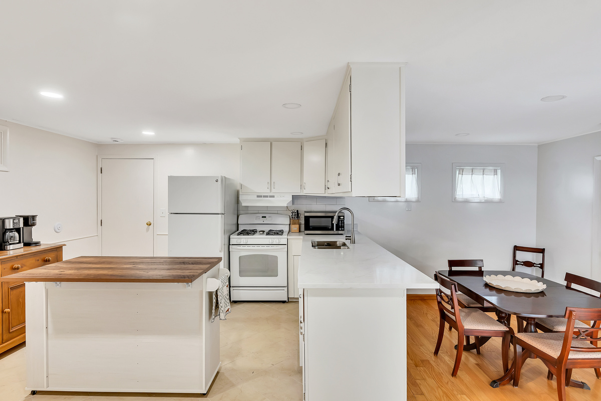 Kitchen – Dining Area View