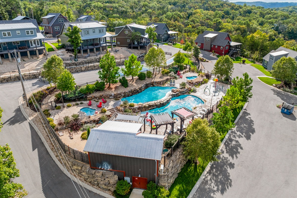 Community Amenities; Pool, Kids Splash Area, Hot Tubs
