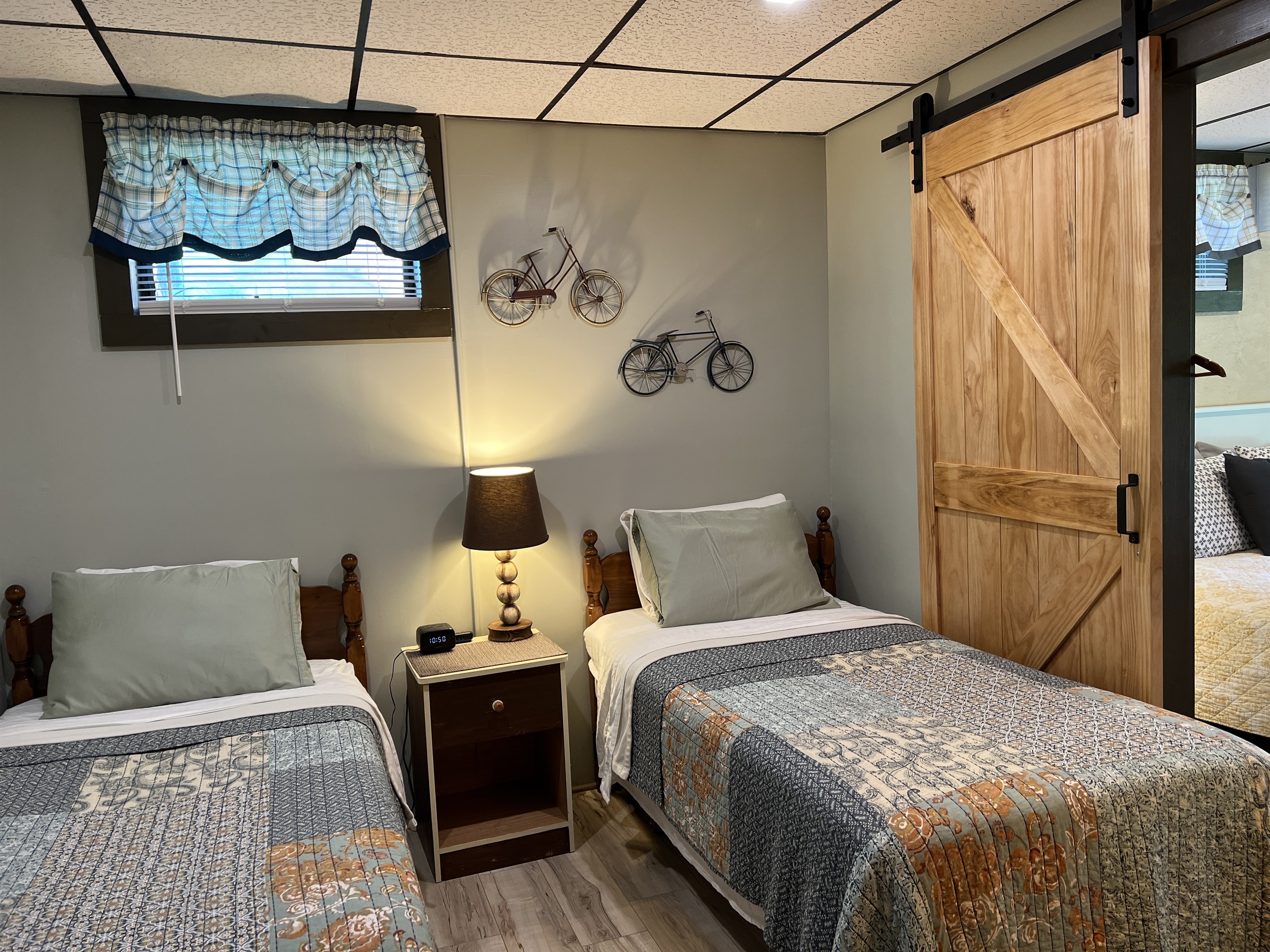 Lower level Twins room