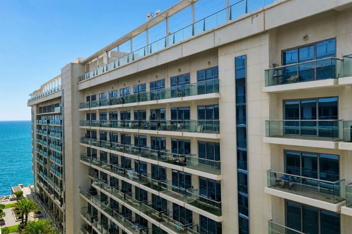 Balcony with seaview