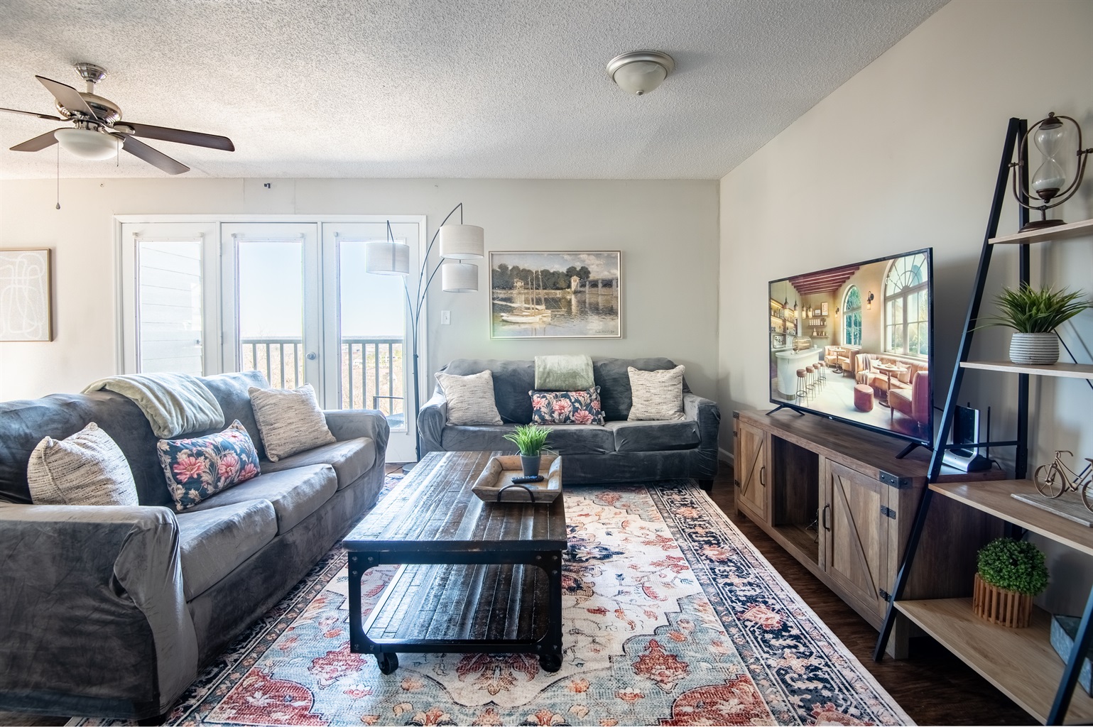 Welcome to Ridge Retreats Unit F! The natural lighting gives the coziest vibes. The living room offers plenty of space to lounge on the couches and watch your favorite movies or catch the big game!