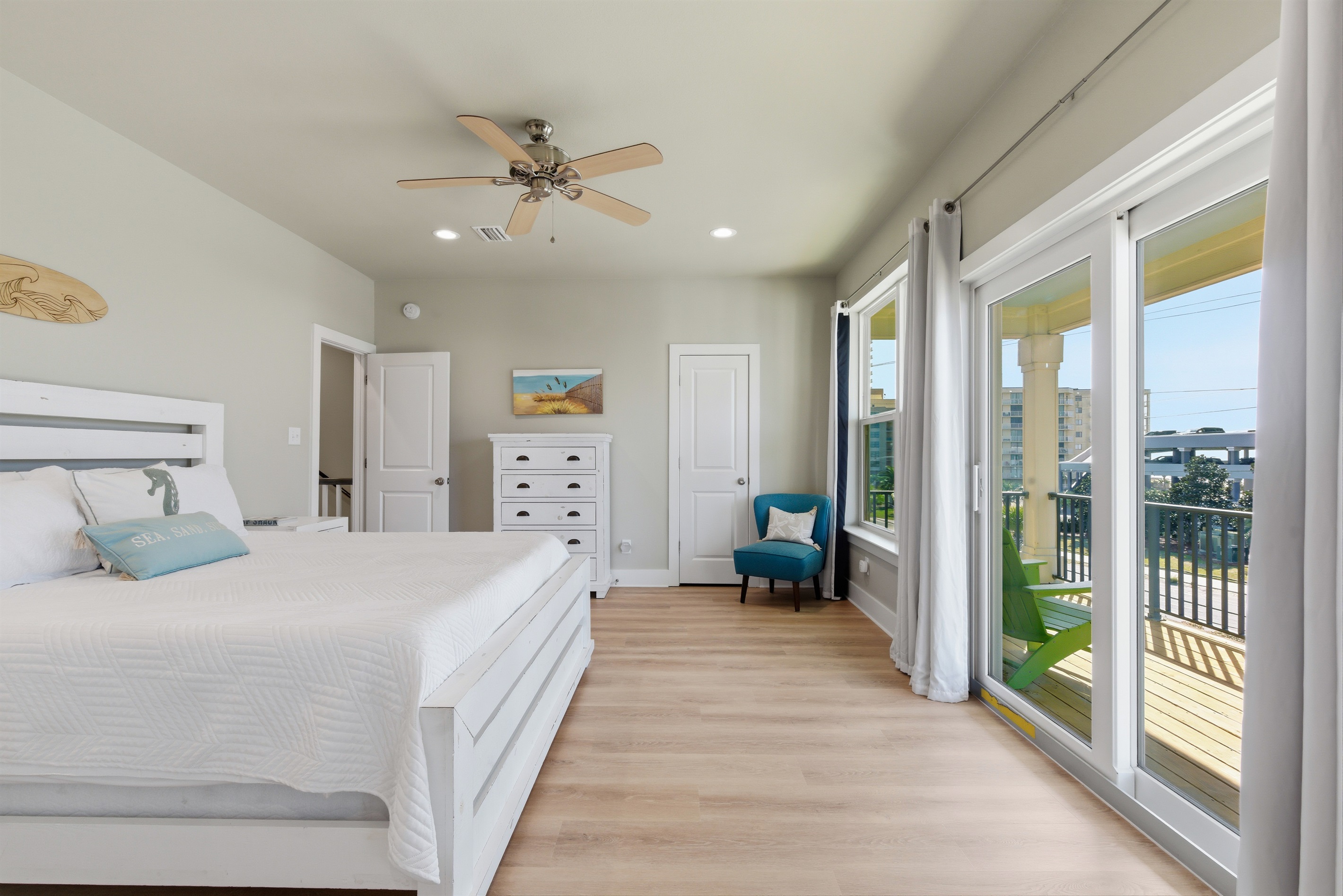 Master Bedroom (King)