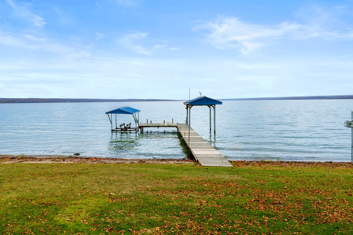 Large dock suitable for 2 boats