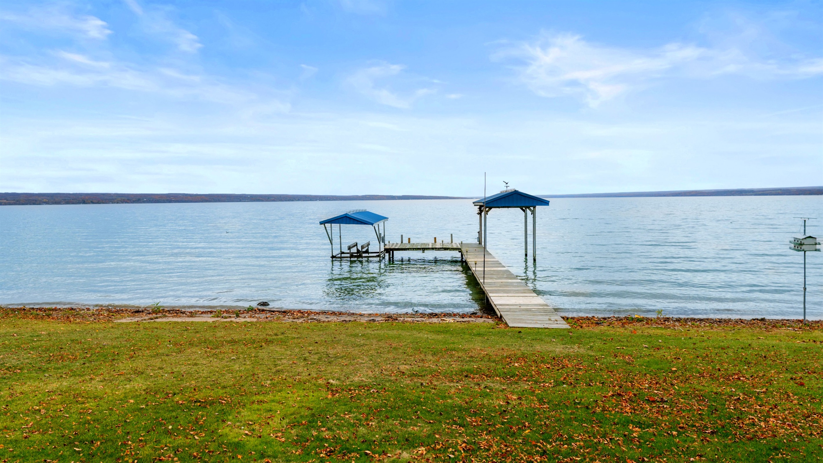 Large dock suitable for 2 boats
