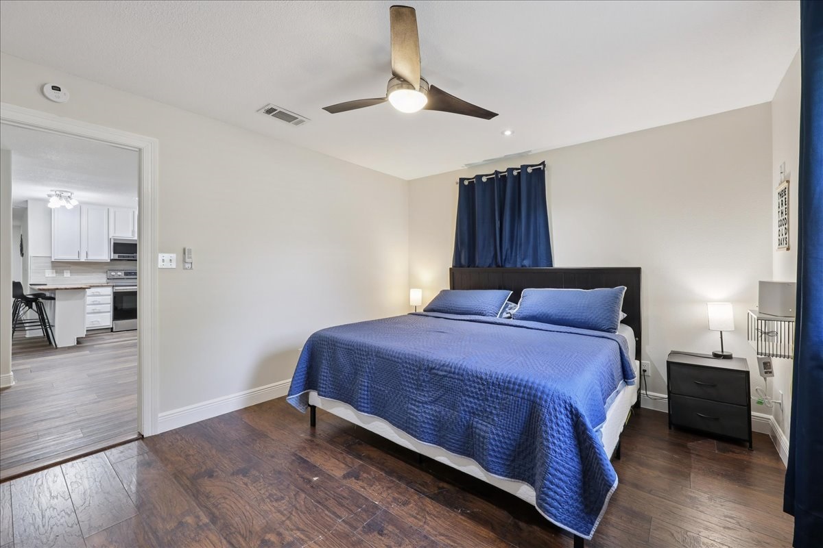 bedroom w/ half bath