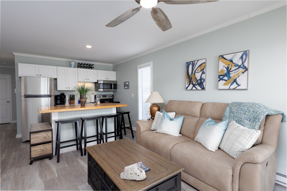 Seating and dining area