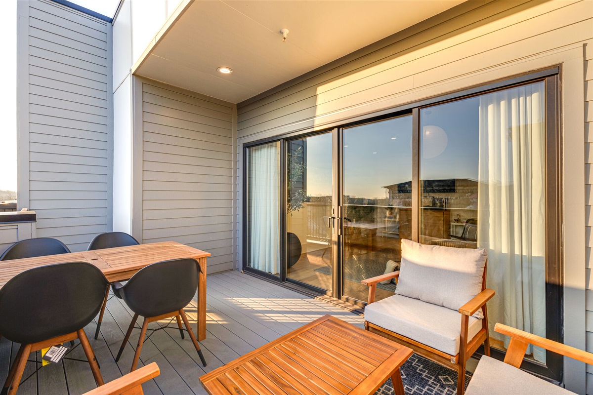 4th Floor Deck Off Living Area