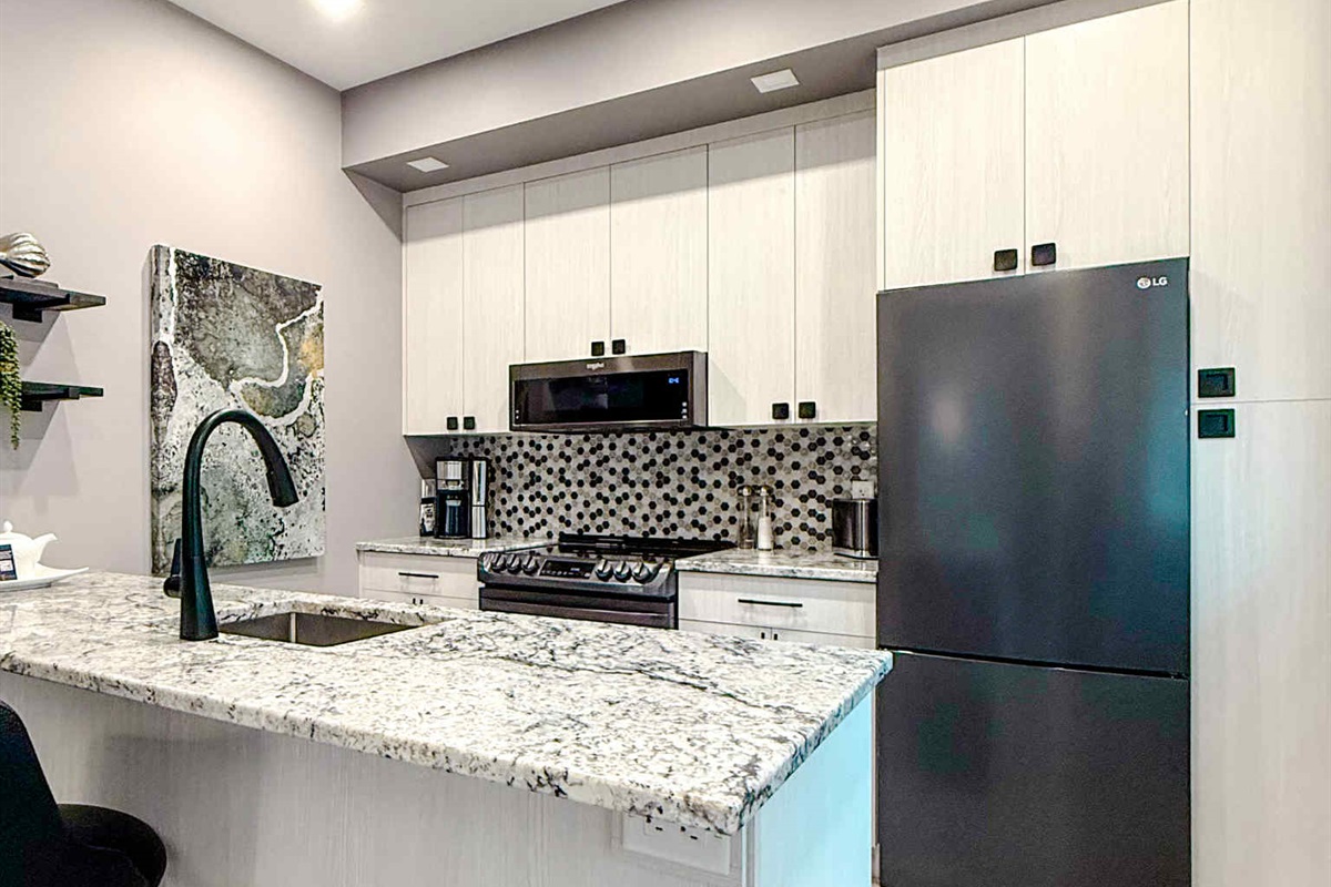 Brand new appliances (dishwasher, microwave oven and fridge), equipped with Coffee Maker, Kettle, Blender, Toaster, and Dinnerware to host up to 6 Guests comfortably.