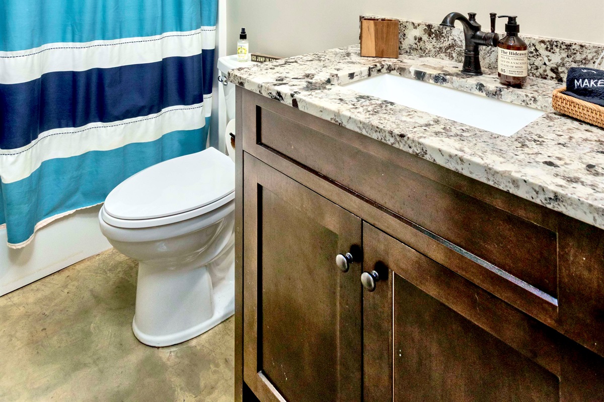 Ensuite Queen Bath