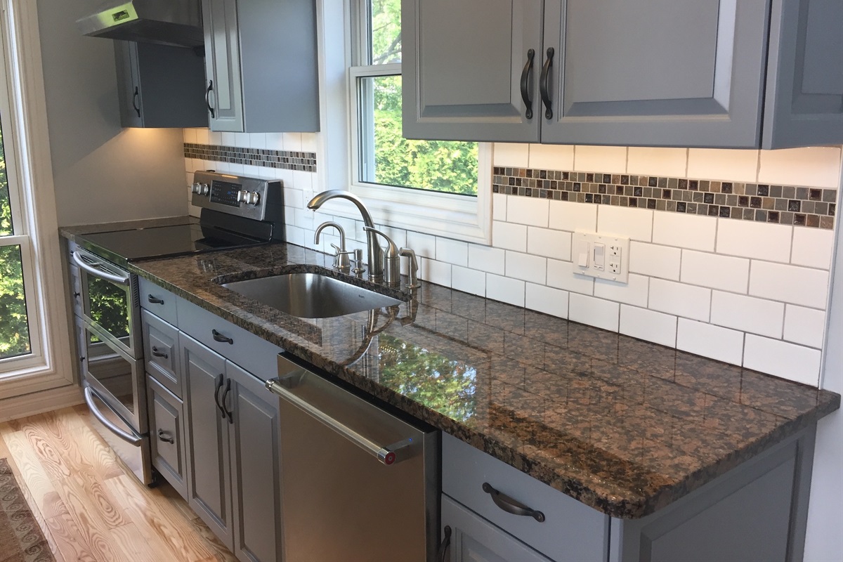 e84552e4af61439b9a1ae0d5b15a3f04 Large