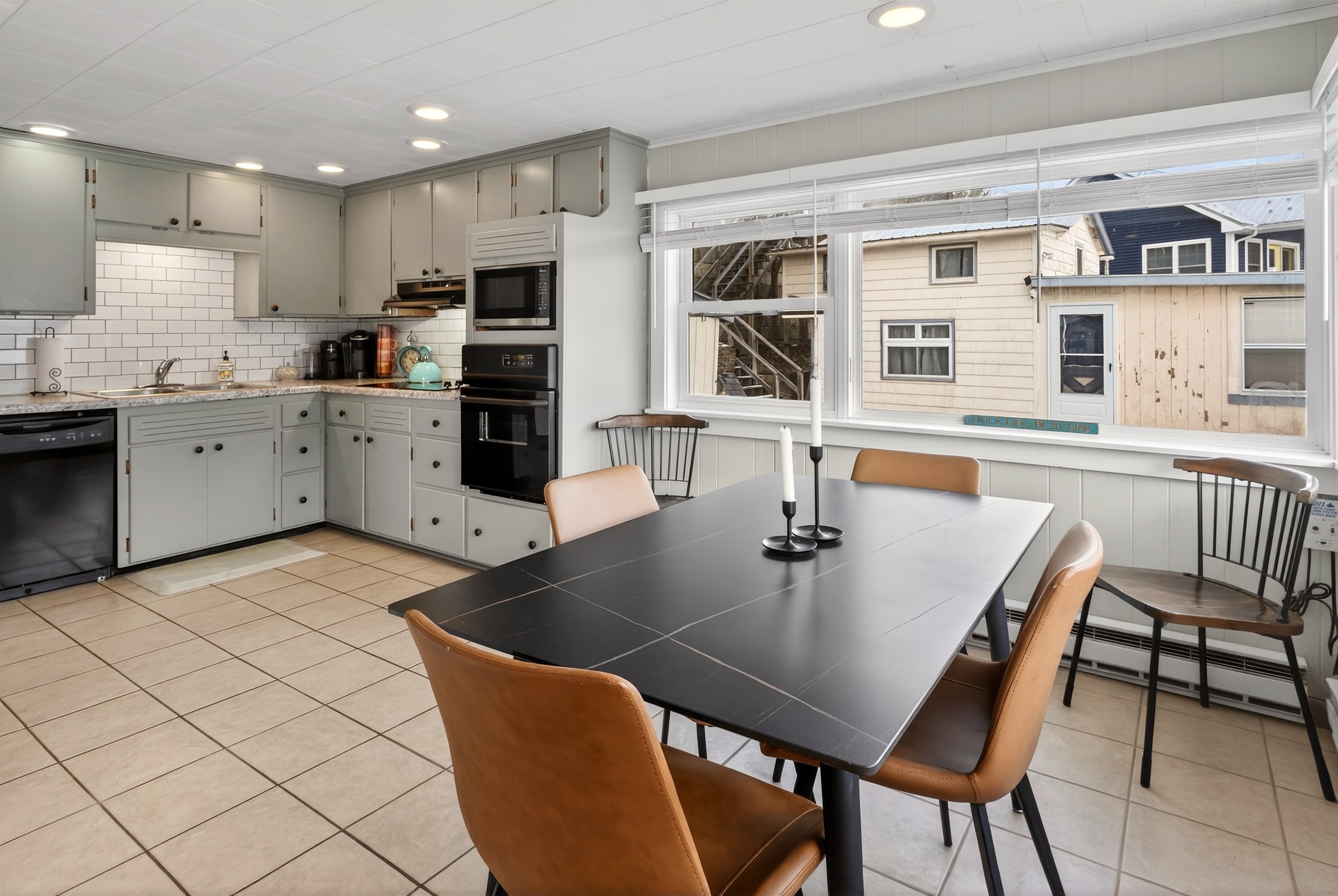 Kitchen and additional seating