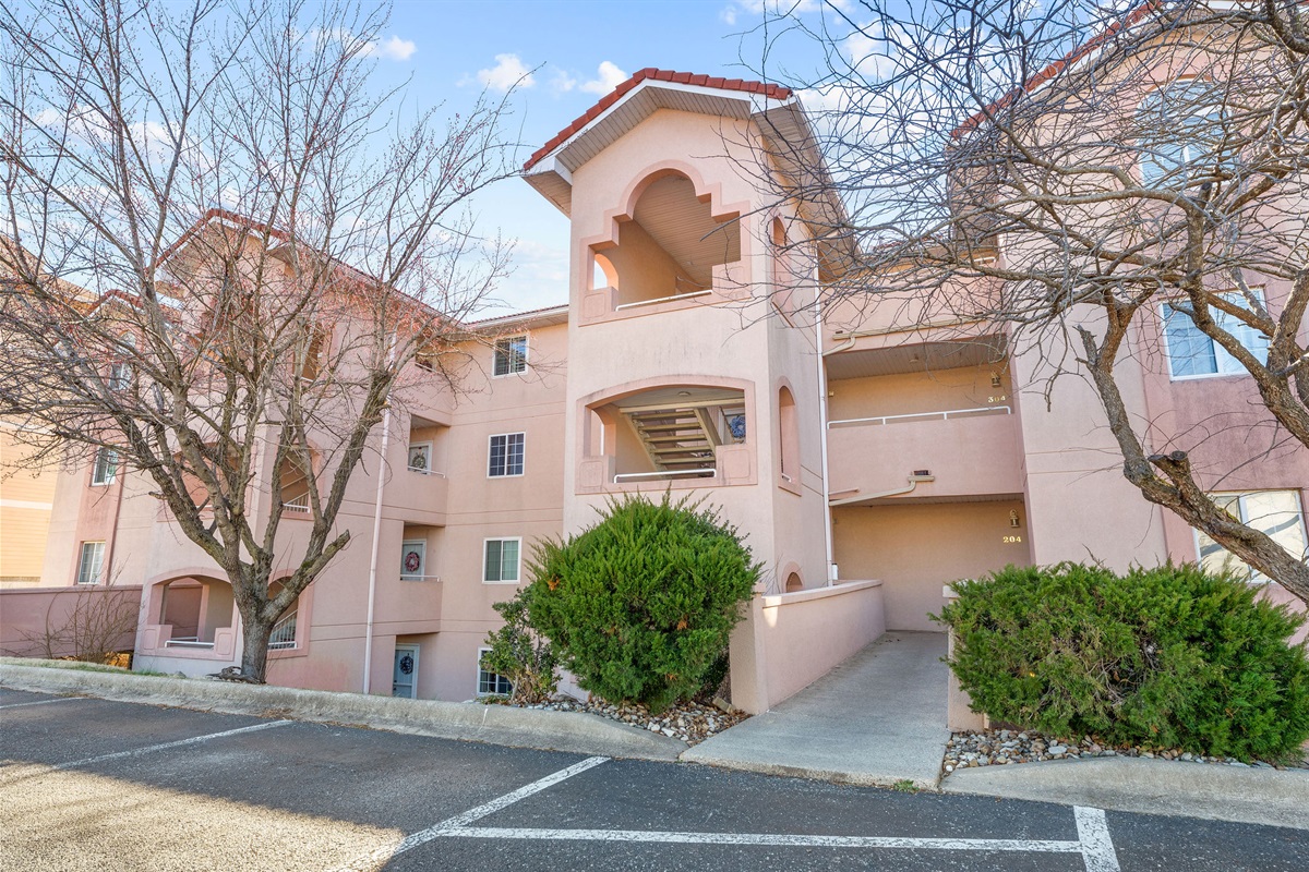Exterior of the lakefront community.