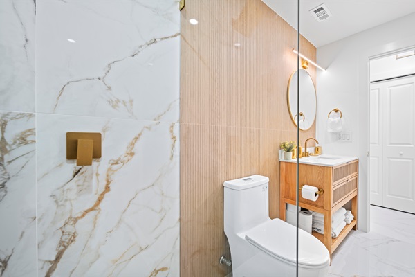 Guest Bedroom Bathroom 2