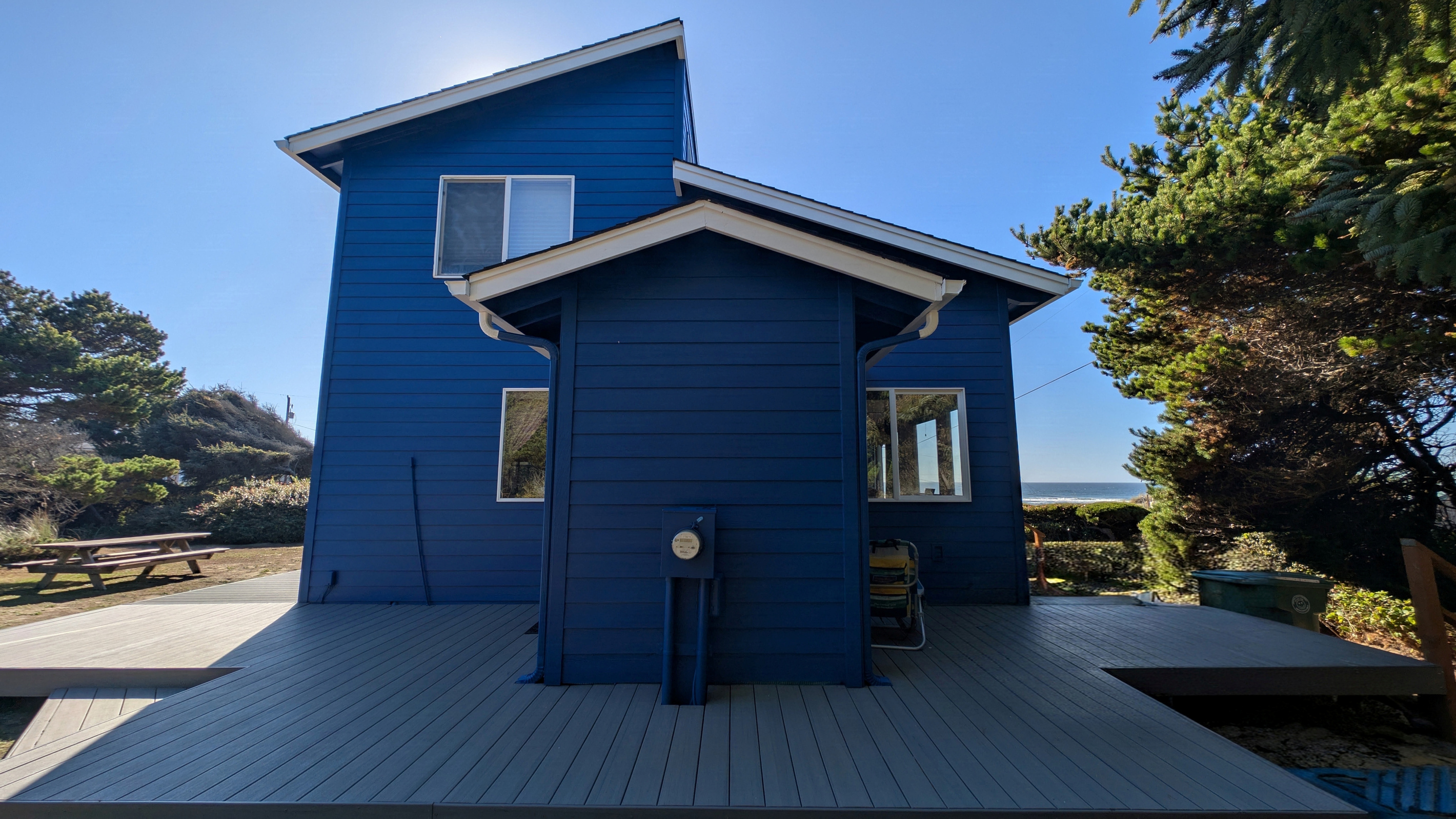 street side of Sand Dollar Shores