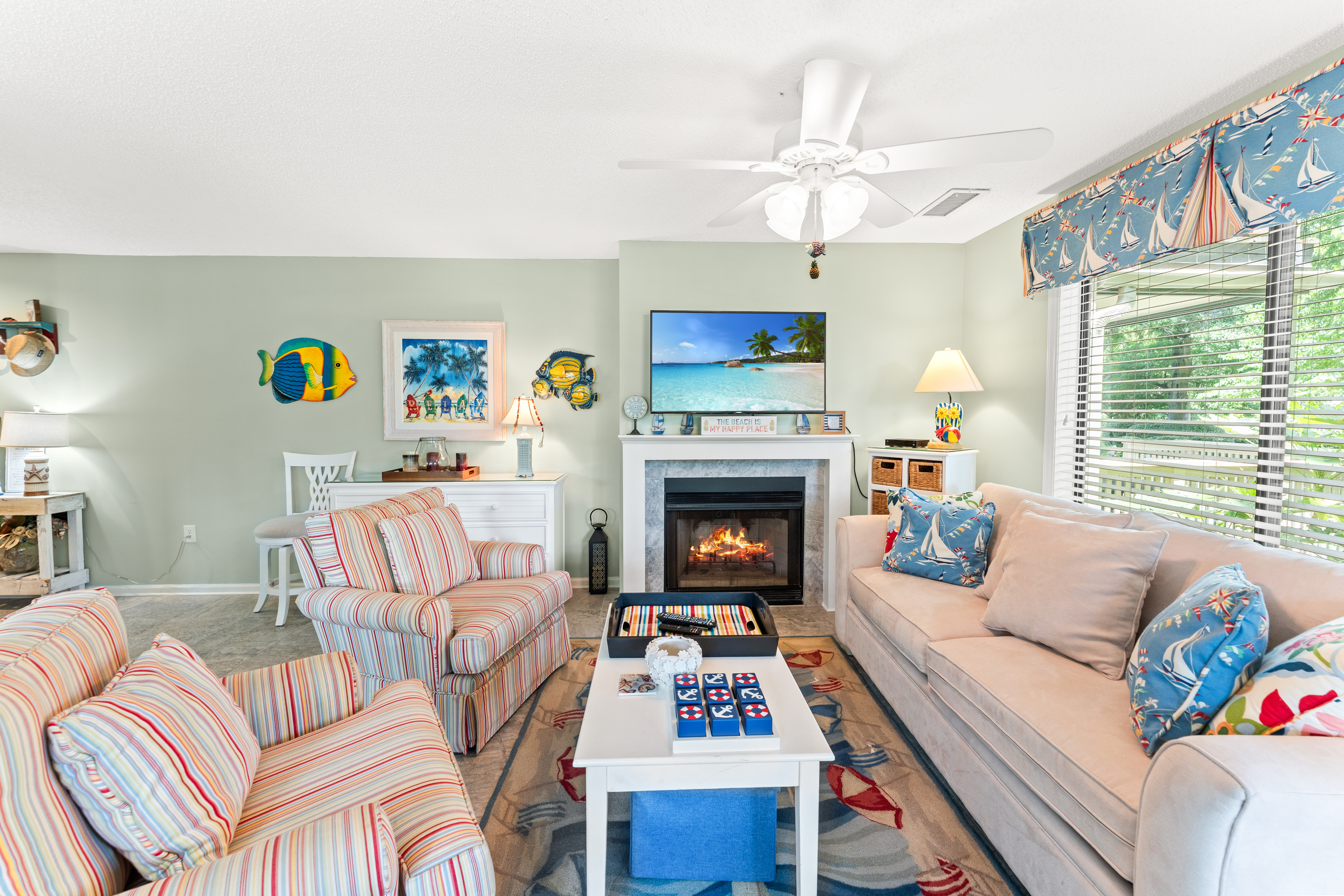 Spacious Living room with Sleeper sofa, Large TV and patio access